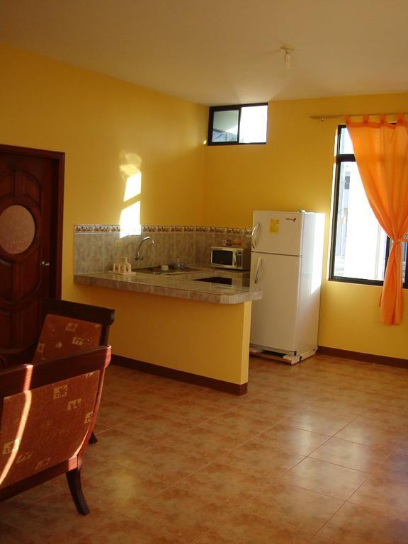 Hostal Casa Cascada Puerto Ayora  Habitación foto